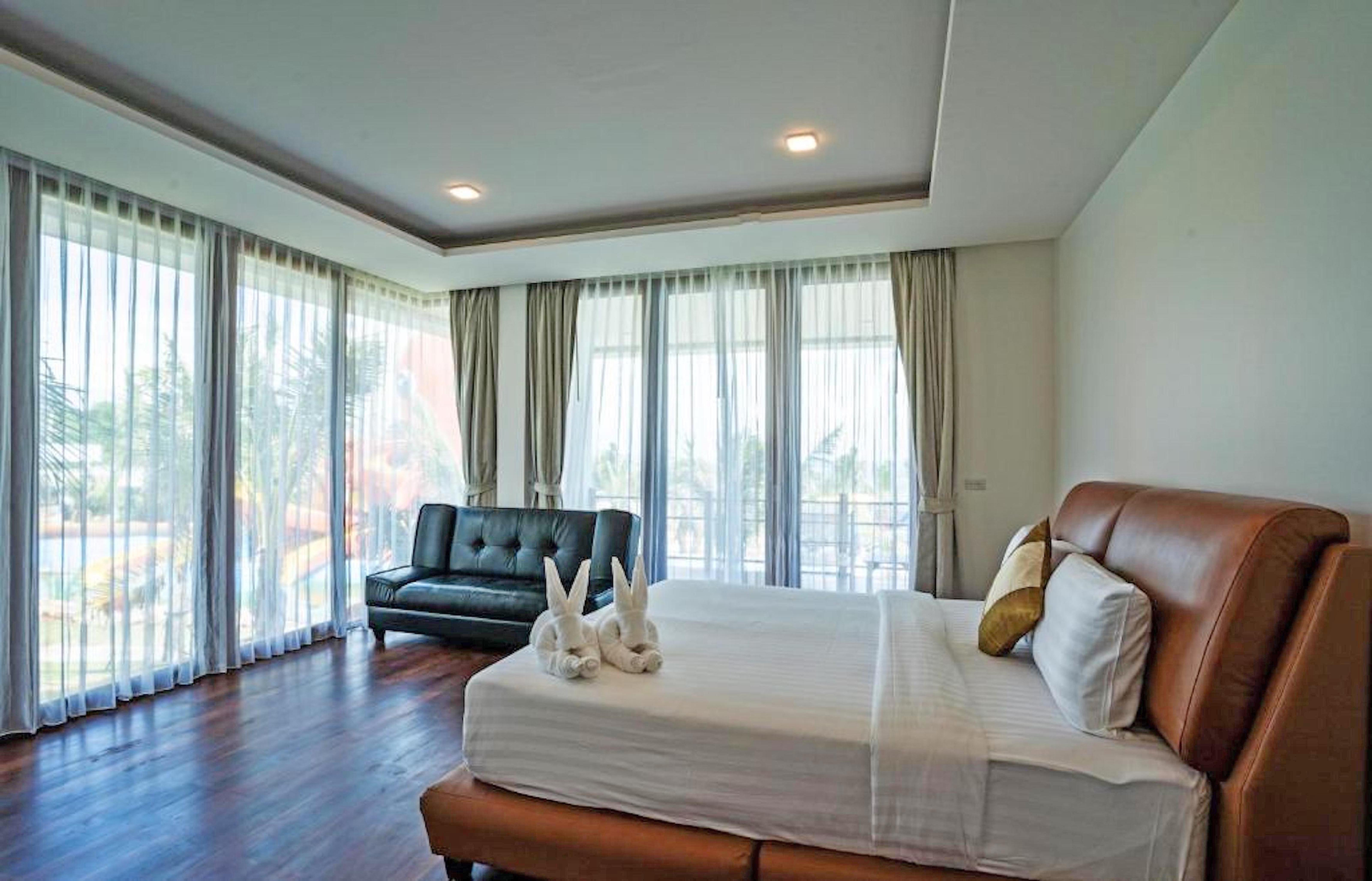 Phi Phi Mountain Beach Resort Sha Certified Exterior photo