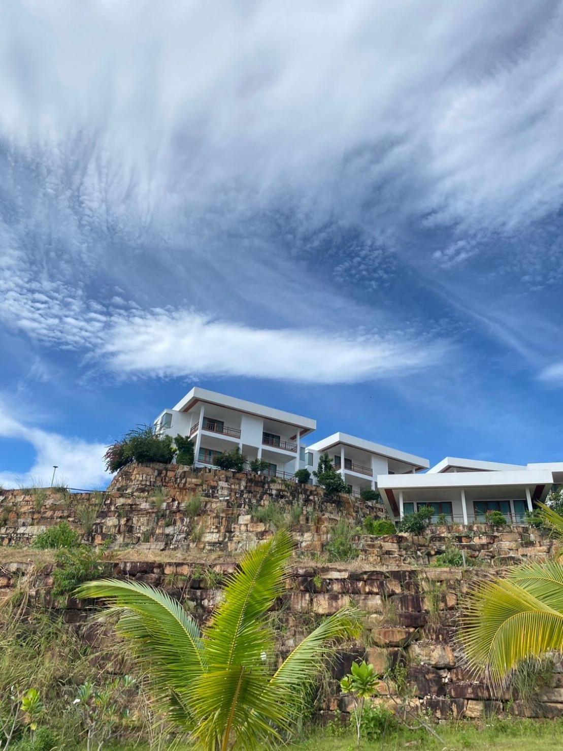 Phi Phi Mountain Beach Resort Sha Certified Exterior photo