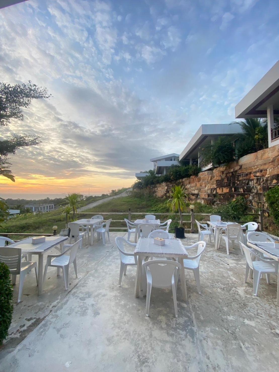 Phi Phi Mountain Beach Resort Sha Certified Exterior photo