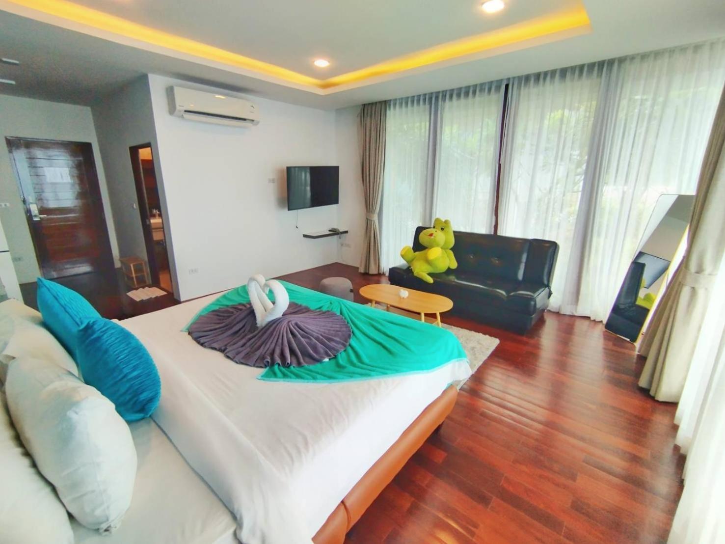 Phi Phi Mountain Beach Resort Sha Certified Exterior photo