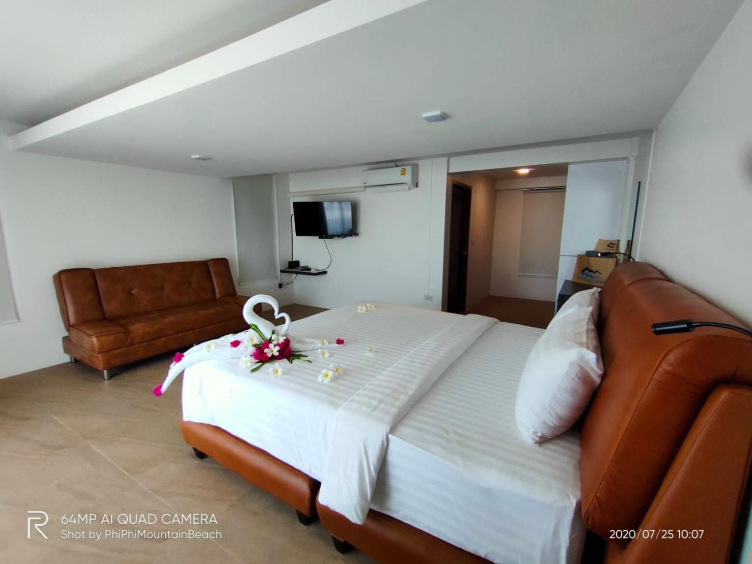 Phi Phi Mountain Beach Resort Sha Certified Room photo